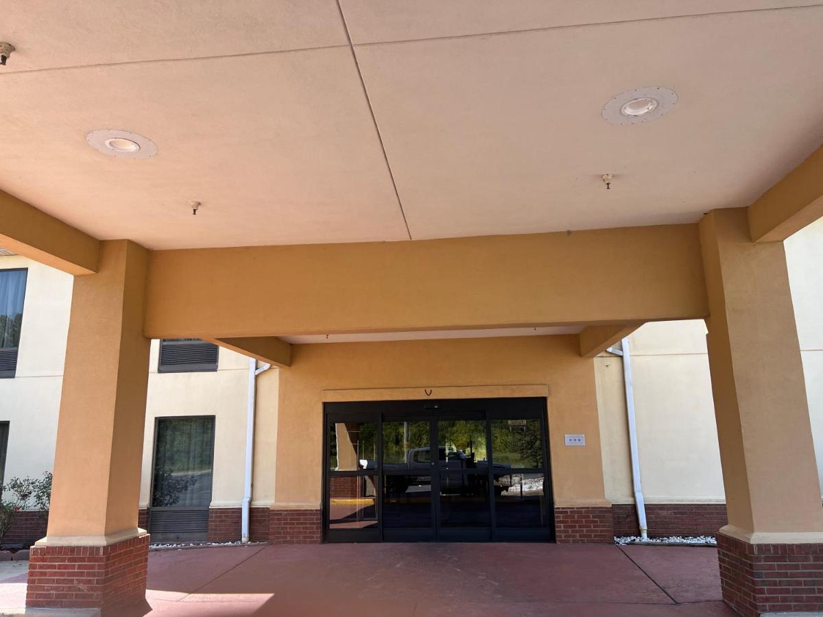 Livingston Comfort Inn מראה חיצוני תמונה