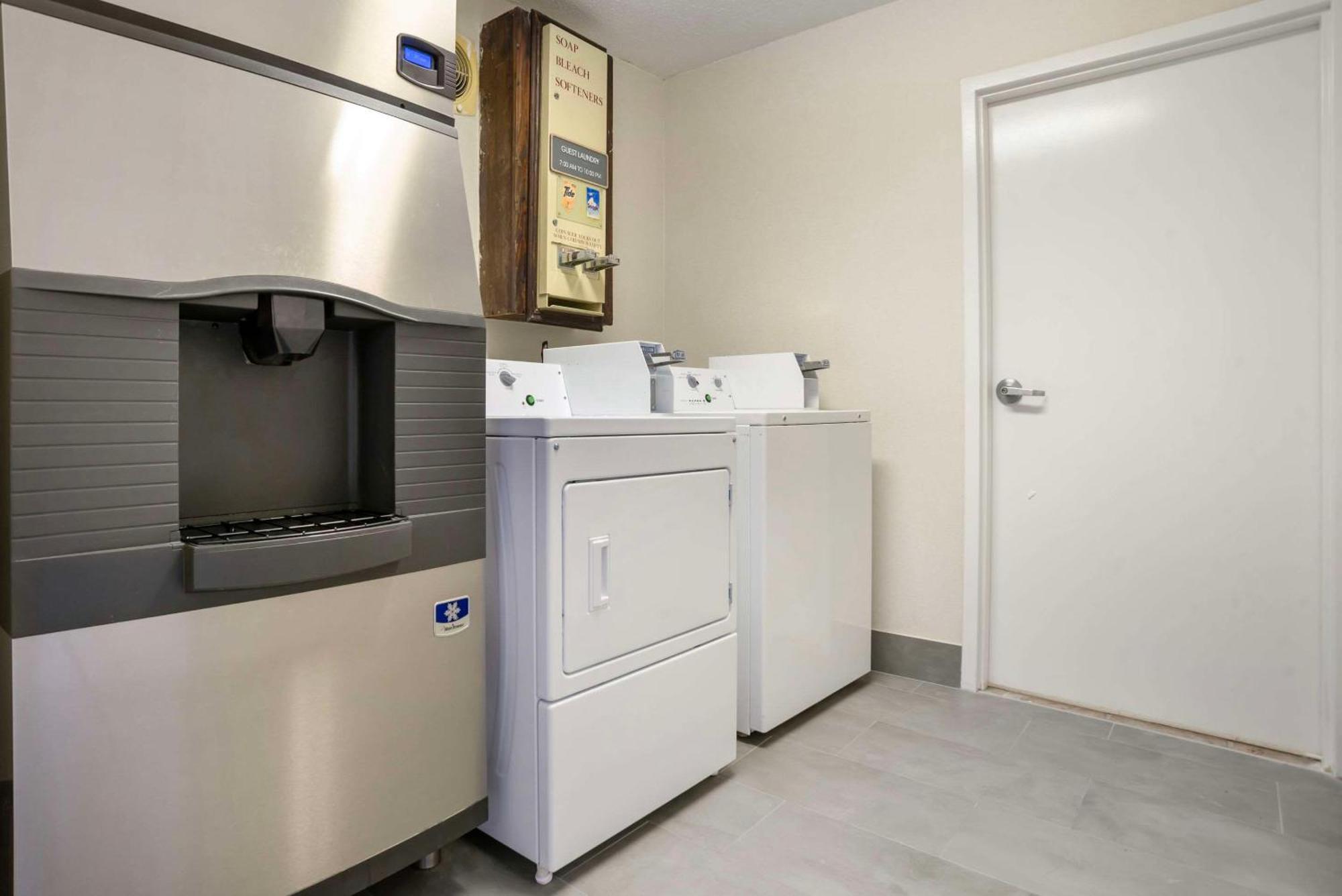 Livingston Comfort Inn מראה חיצוני תמונה